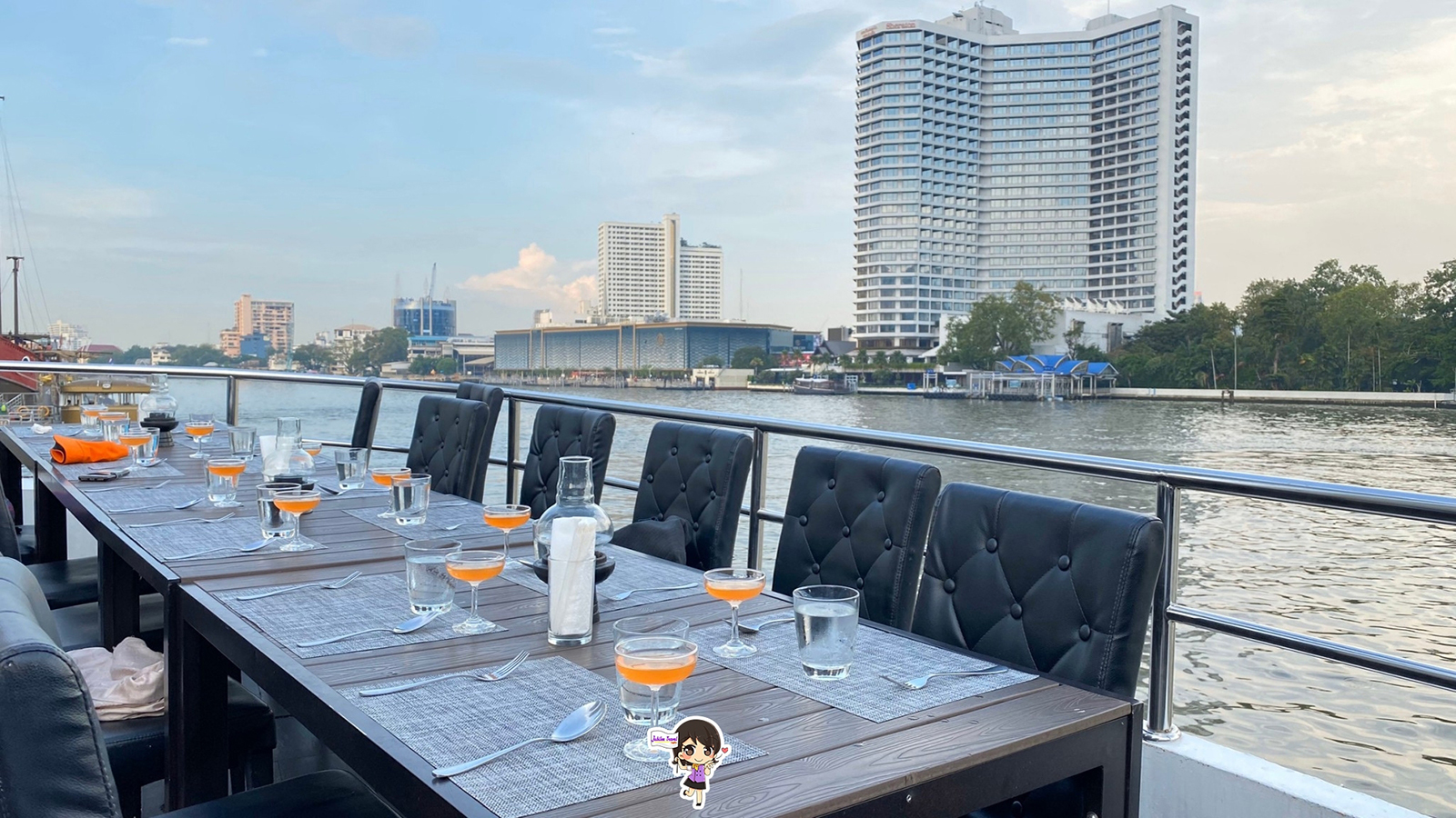 ล่องเรือเมริเดียน ครูซ ดินเนอร์หรู ชมวิวเจ้าพระยา : รีวิว เรือ Meridien Cruise , Jubilee Travel, พาสาน แลนด์มาร์คแห่งใหม่