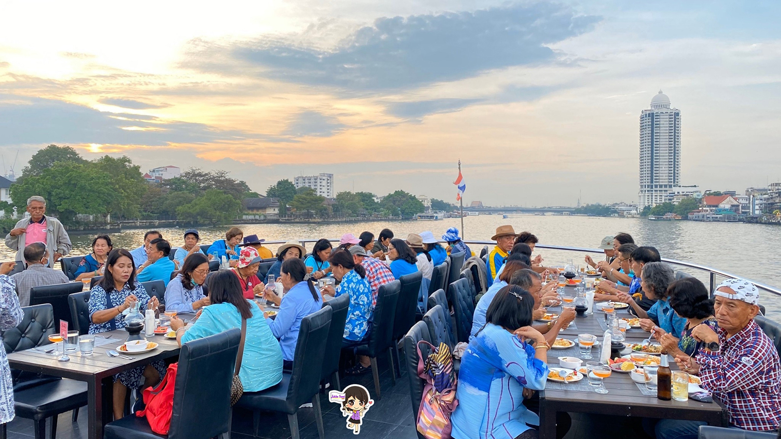 ล่องเรือเมริเดียน ครูซ ดินเนอร์หรู ชมวิวเจ้าพระยา : รีวิว เรือ Meridien Cruise , Jubilee Travel, พาสาน แลนด์มาร์คแห่งใหม่