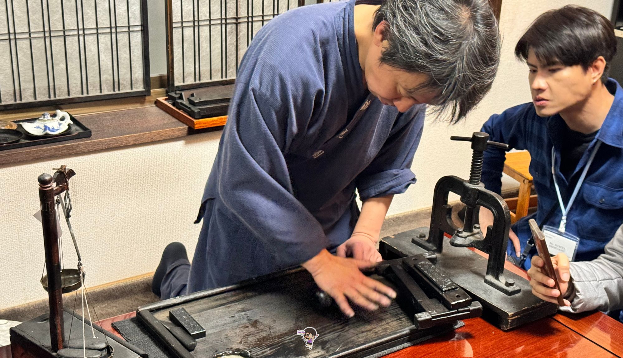 Ink Stick kinkoen Workshop in Kansai : กิจกรรมอวดหมึกที่คันไซ เขียนหมึกฉบับต้นตำหรับ !!! , Jubilee Travel,