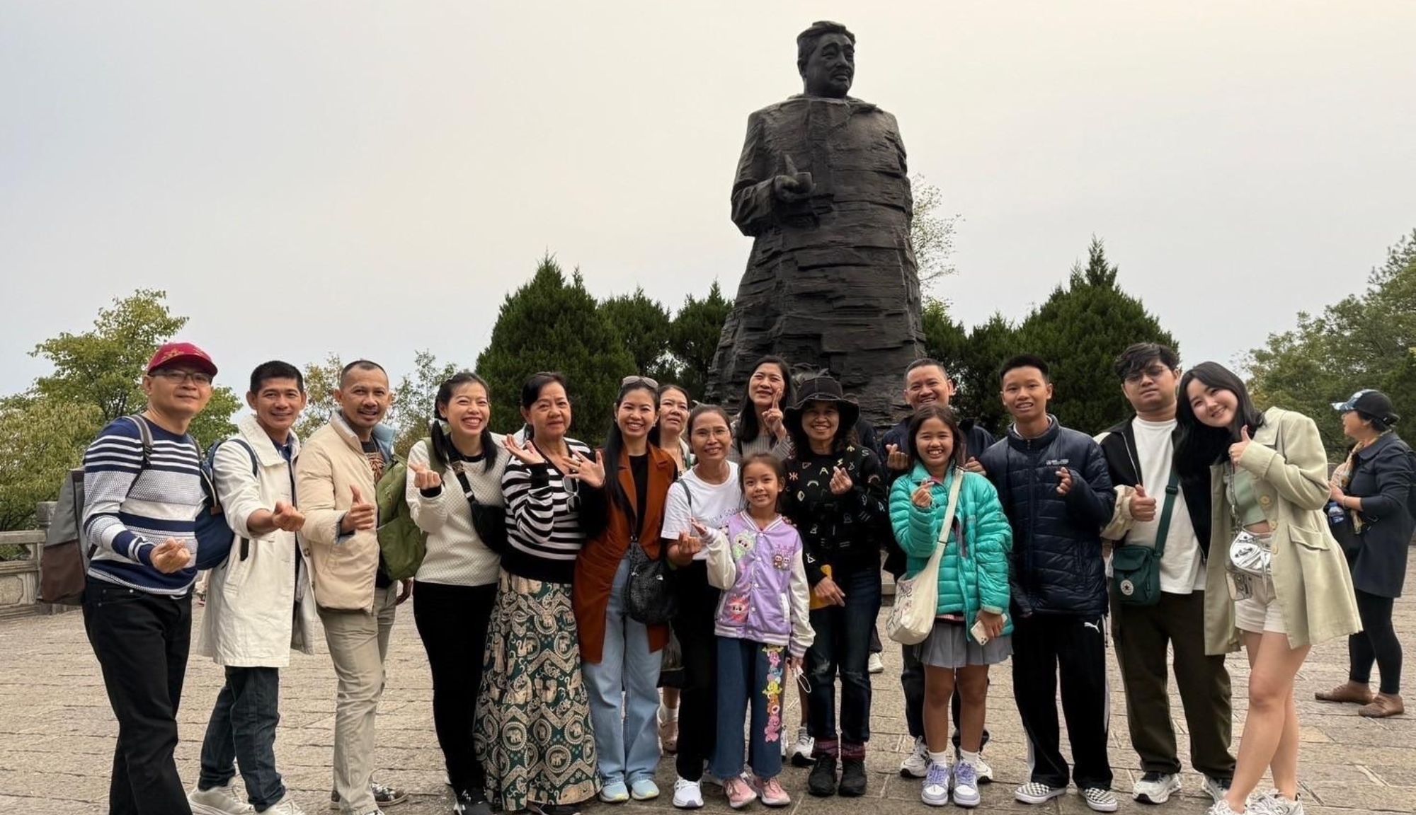 รีวิวจากลูกค้า : ขอขอบคุณ คุณเจี๊ยบและครอบครัว Tour Zhangjiajie China 13 - 17 Oct’ 24 , Jubilee Travel,