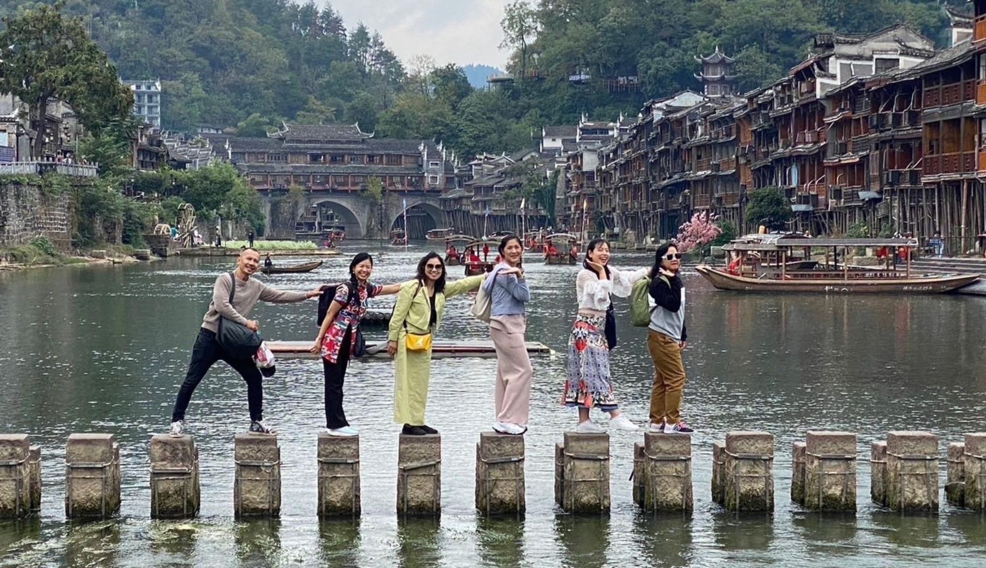 รีวิวจากลูกค้า : ขอขอบคุณ คุณเจี๊ยบและครอบครัว Tour Zhangjiajie China 13 - 17 Oct’ 24 , Jubilee Travel,