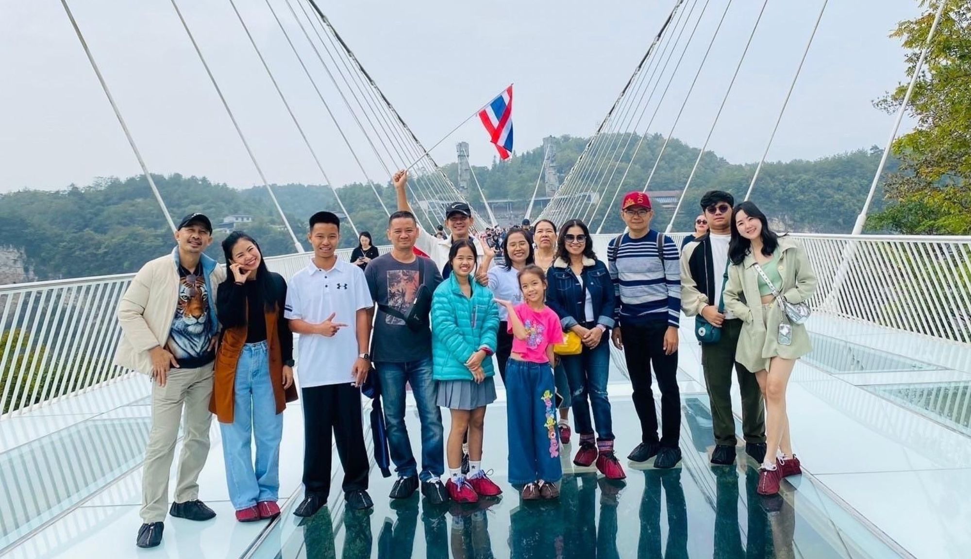 รีวิวจากลูกค้า : ขอขอบคุณ คุณเจี๊ยบและครอบครัว Tour Zhangjiajie China 13 - 17 Oct’ 24 , Jubilee Travel,